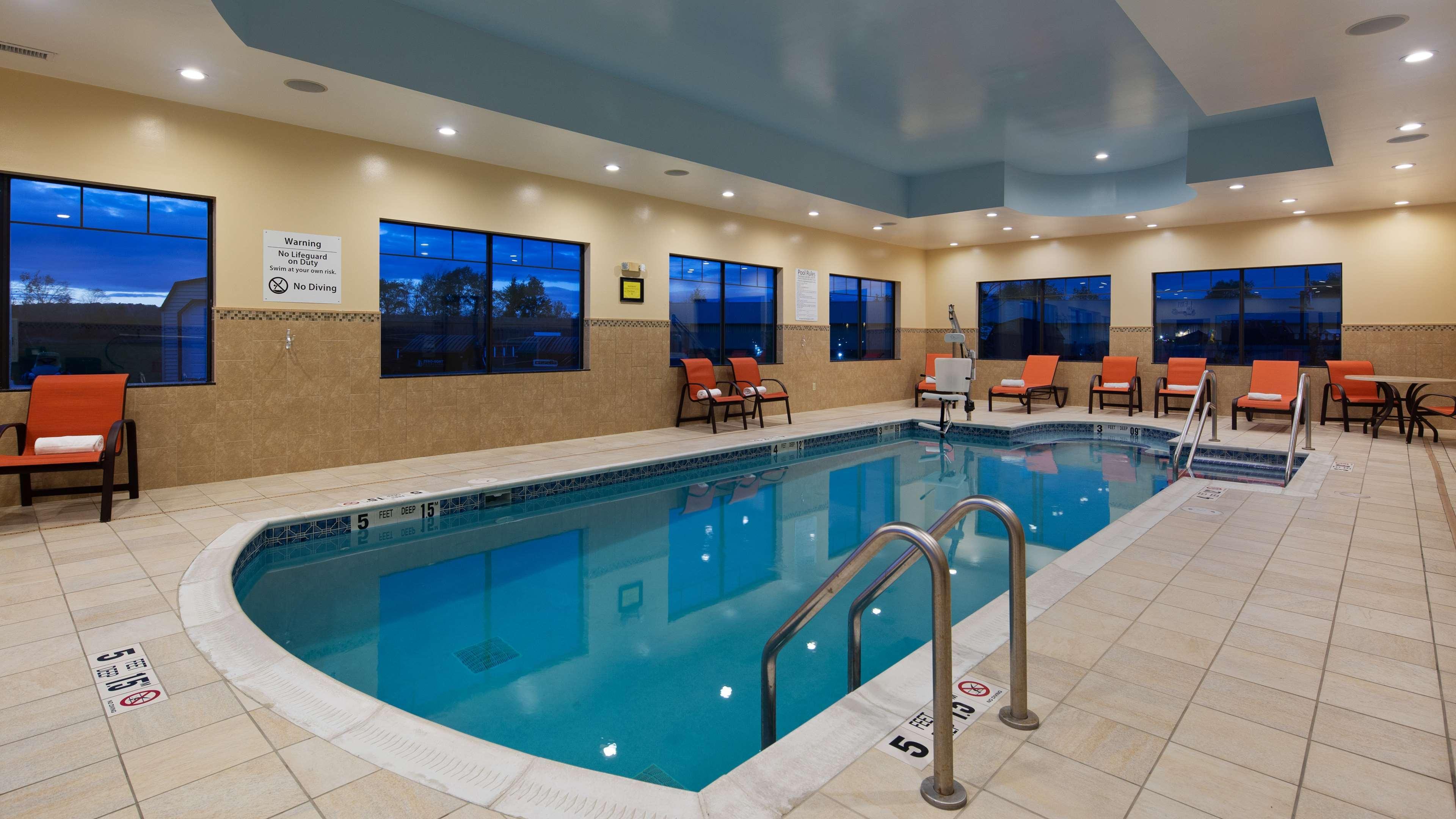 Best Western Plus Finger Lakes Inn & Suites Cortland Zewnętrze zdjęcie